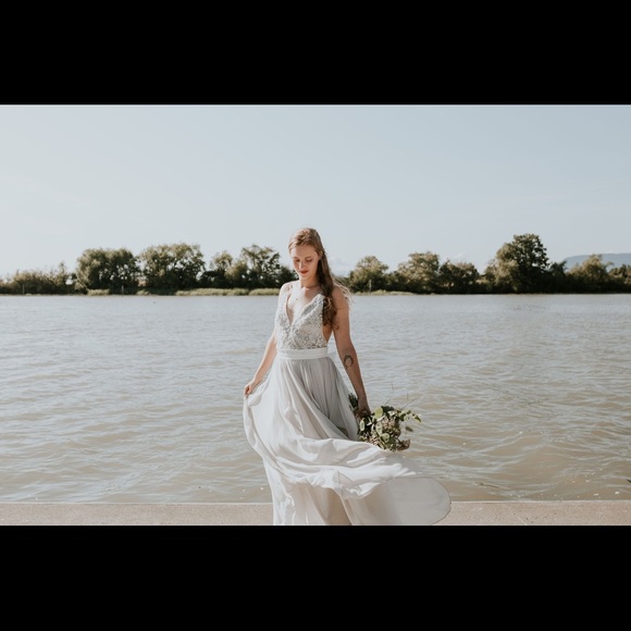 Truvelle Alexandra Wedding Dress size 8 - Picture 1 of 4